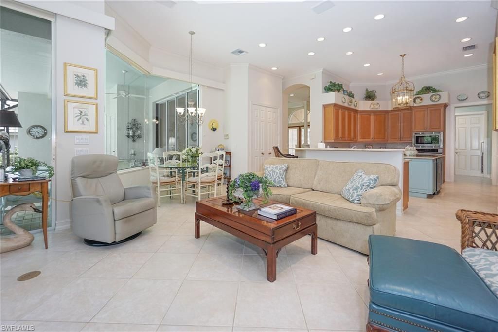 710 Shadow Lake Ln, Naples, FL 34108 Photo