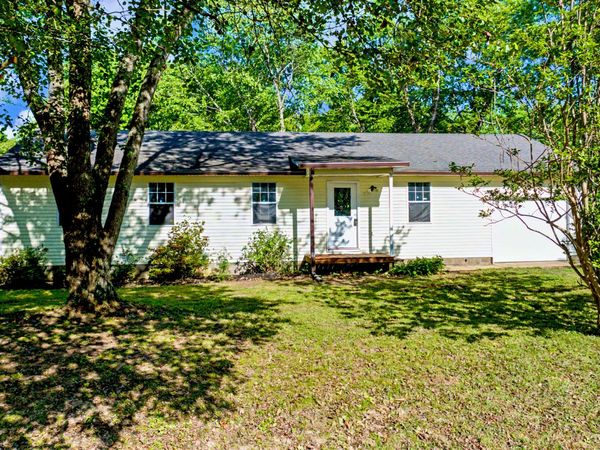 8 Powell Lake Road , Trenton, TN 38382