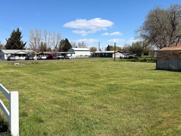 000 Adams St, Davenport, WA 99122