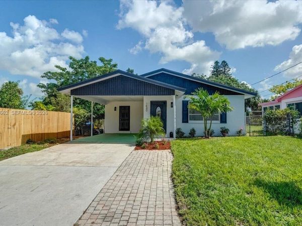 1480 W 36th St , Riviera Beach, FL 33404