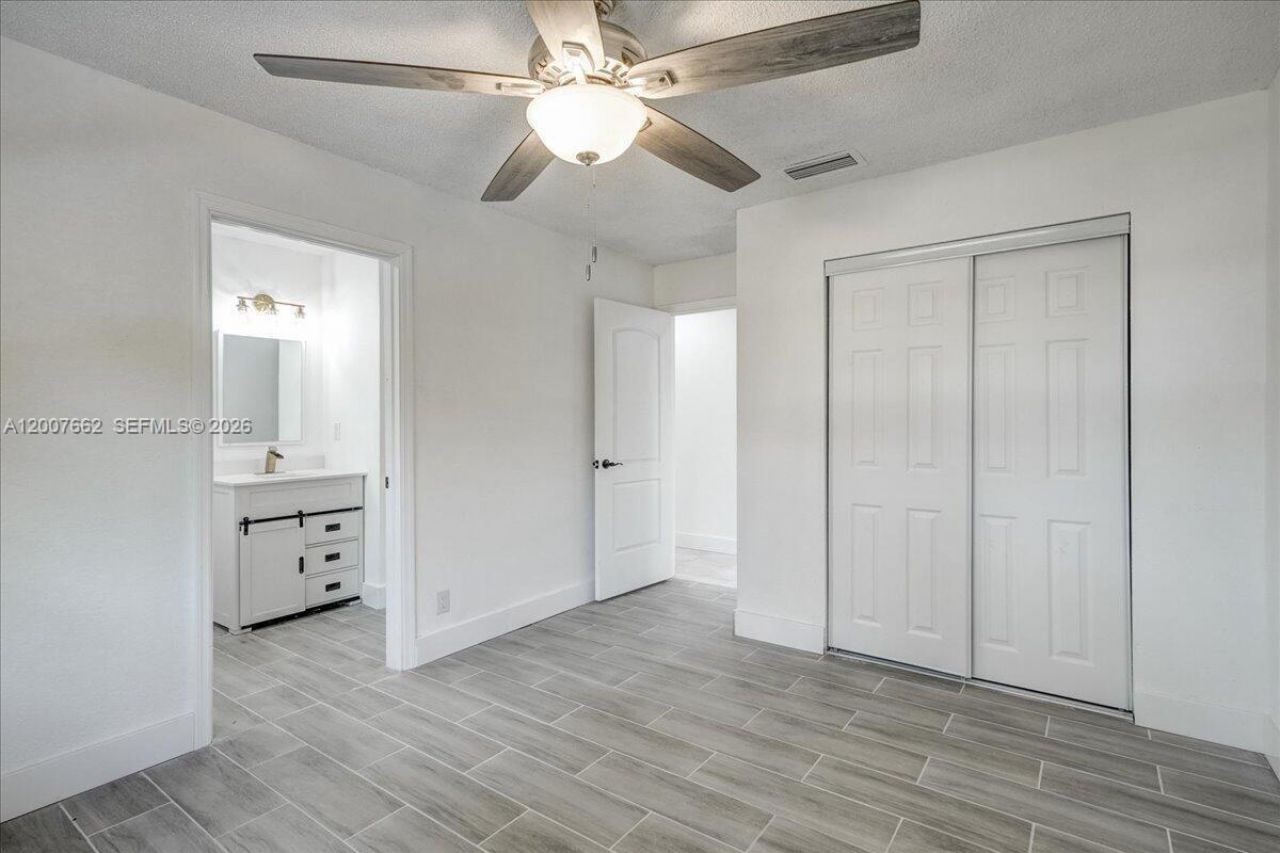 1480 W 36th St, Riviera Beach, FL 33404 Photo