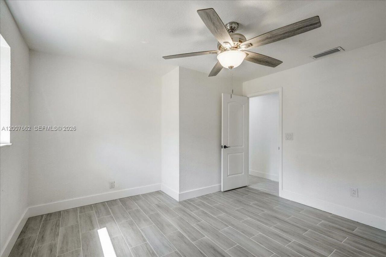 1480 W 36th St, Riviera Beach, FL 33404 Photo