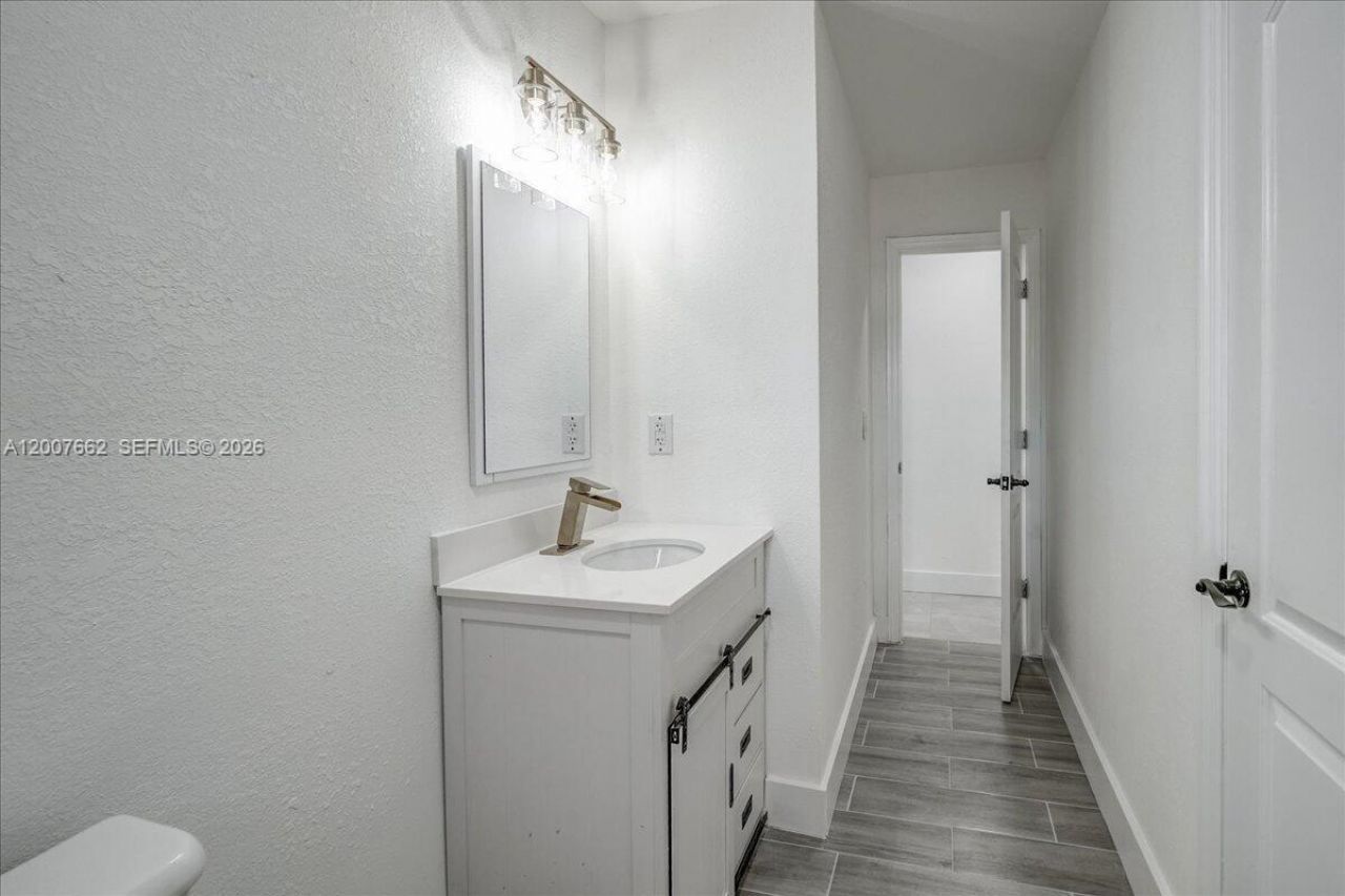 1480 W 36th St, Riviera Beach, FL 33404 Photo