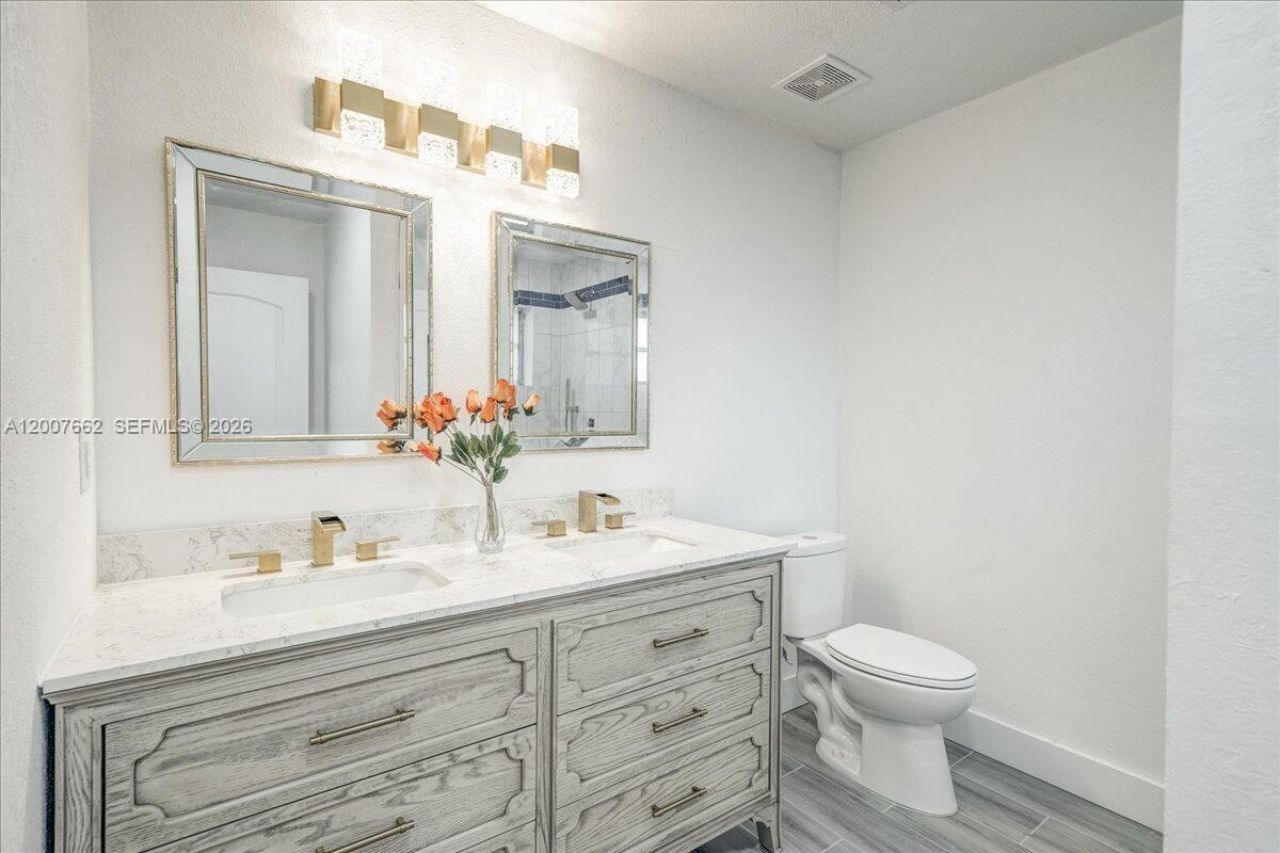 1480 W 36th St, Riviera Beach, FL 33404 Photo