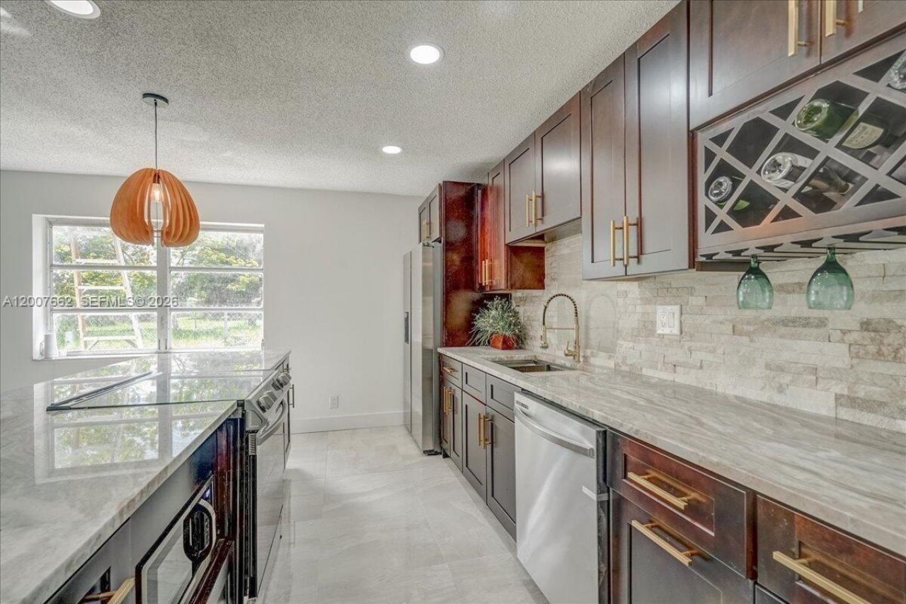 1480 W 36th St, Riviera Beach, FL 33404 Photo