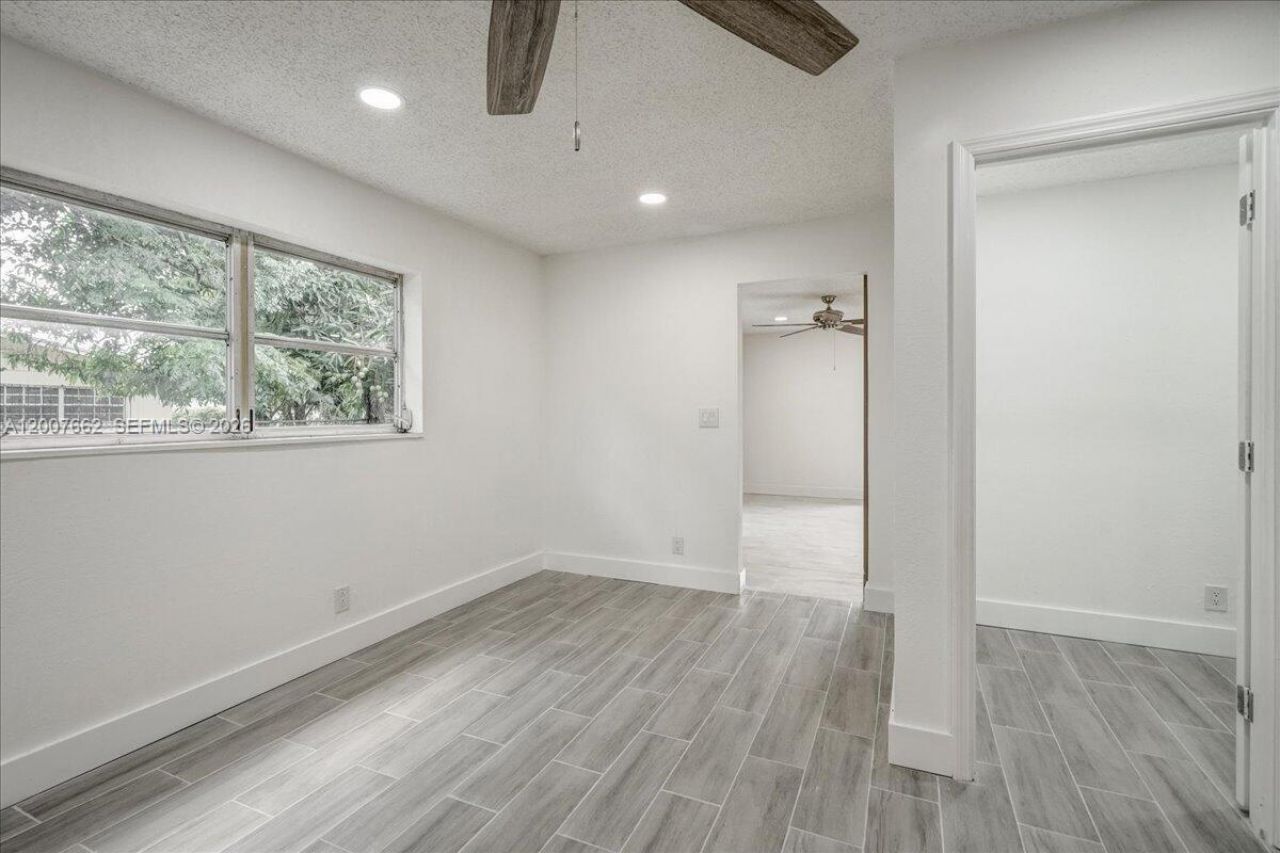 1480 W 36th St, Riviera Beach, FL 33404 Photo