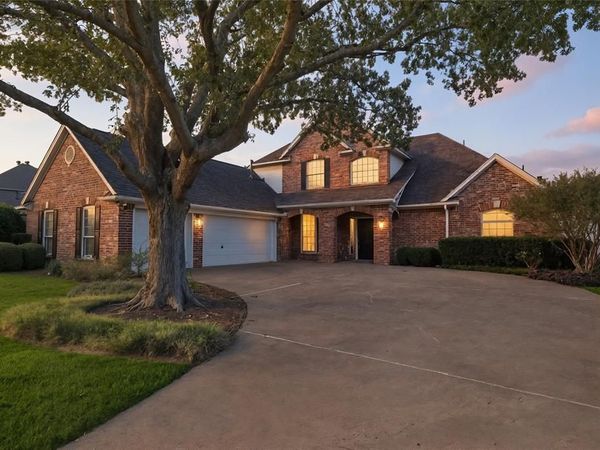 718 Morningside Drive , Mansfield, TX 76063