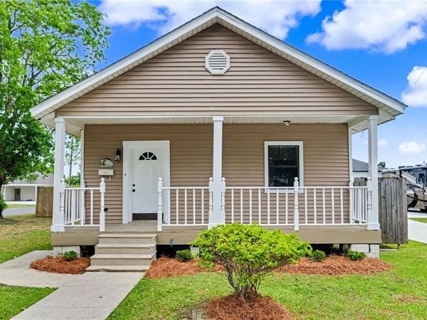 309 AVENUE B Avenue, Westwego, LA 70094