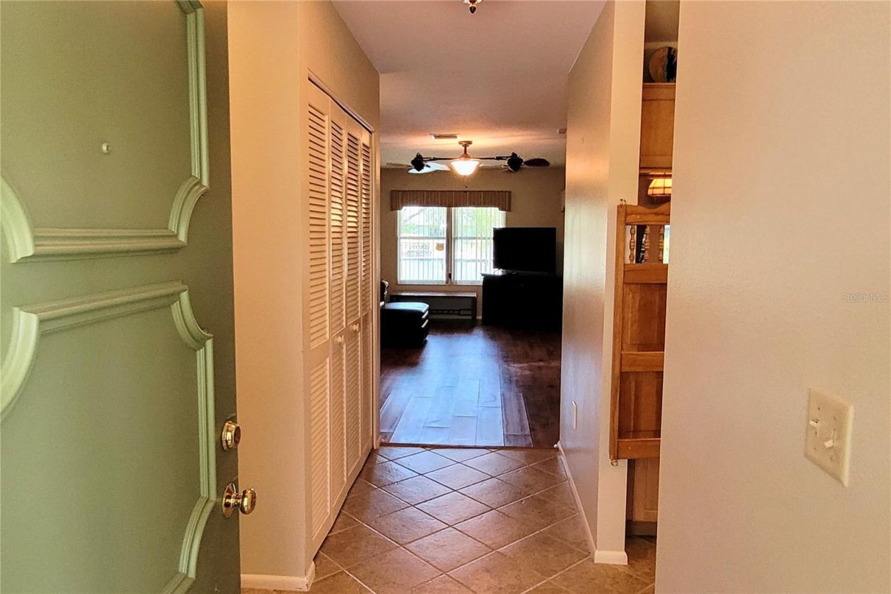 5071 Barrington Circle, Unit 1602, Sarasota, FL 34234 Photo