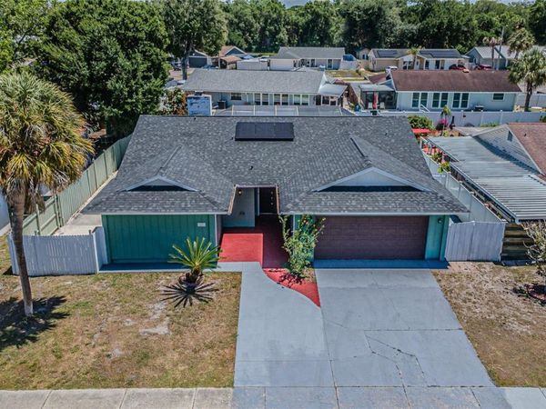 7203 BATTENWOOD COURT , TAMPA, FL 33615