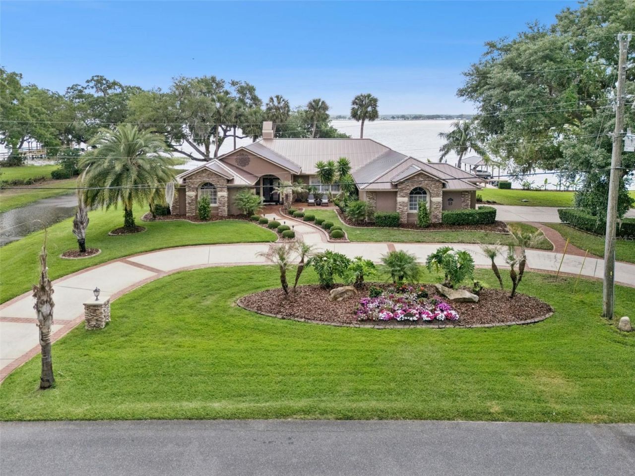 29650 Squirrel Point Road, Tavares, FL 32778 Photo