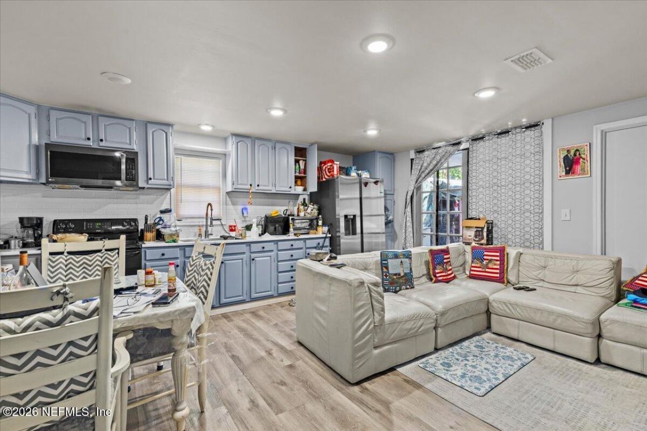 865 Cole Road, Jacksonville, FL 32218 Photo