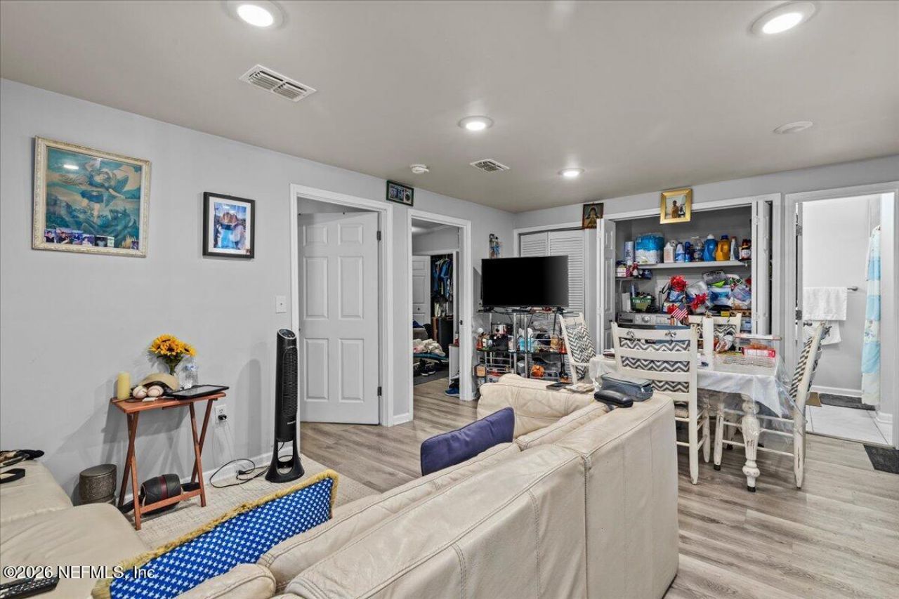 865 Cole Road, Jacksonville, FL 32218 Photo