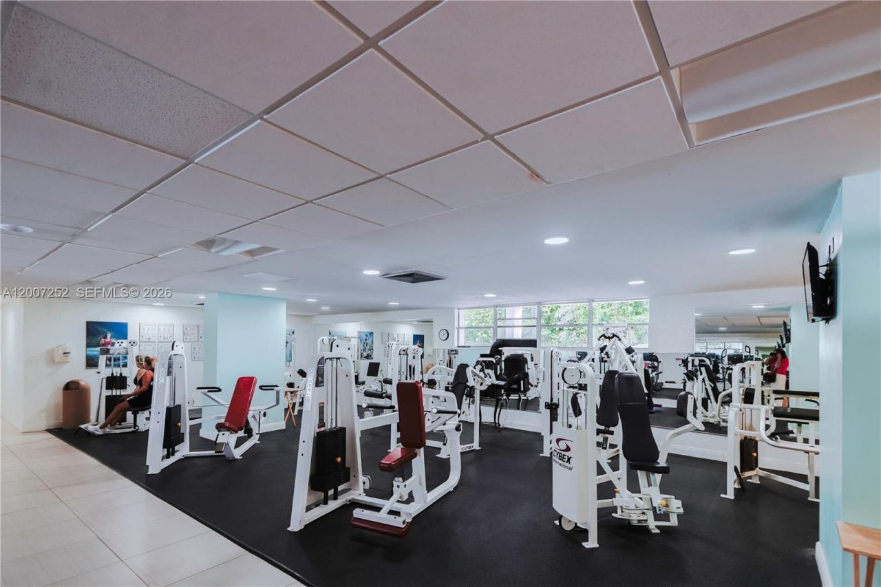 400 Leslie Dr, Unit 319, Hallandale Beach, FL 33009 Photo