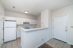 1600 Long Grove Drive photo 4