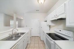 1600 Long Grove Drive photo 4