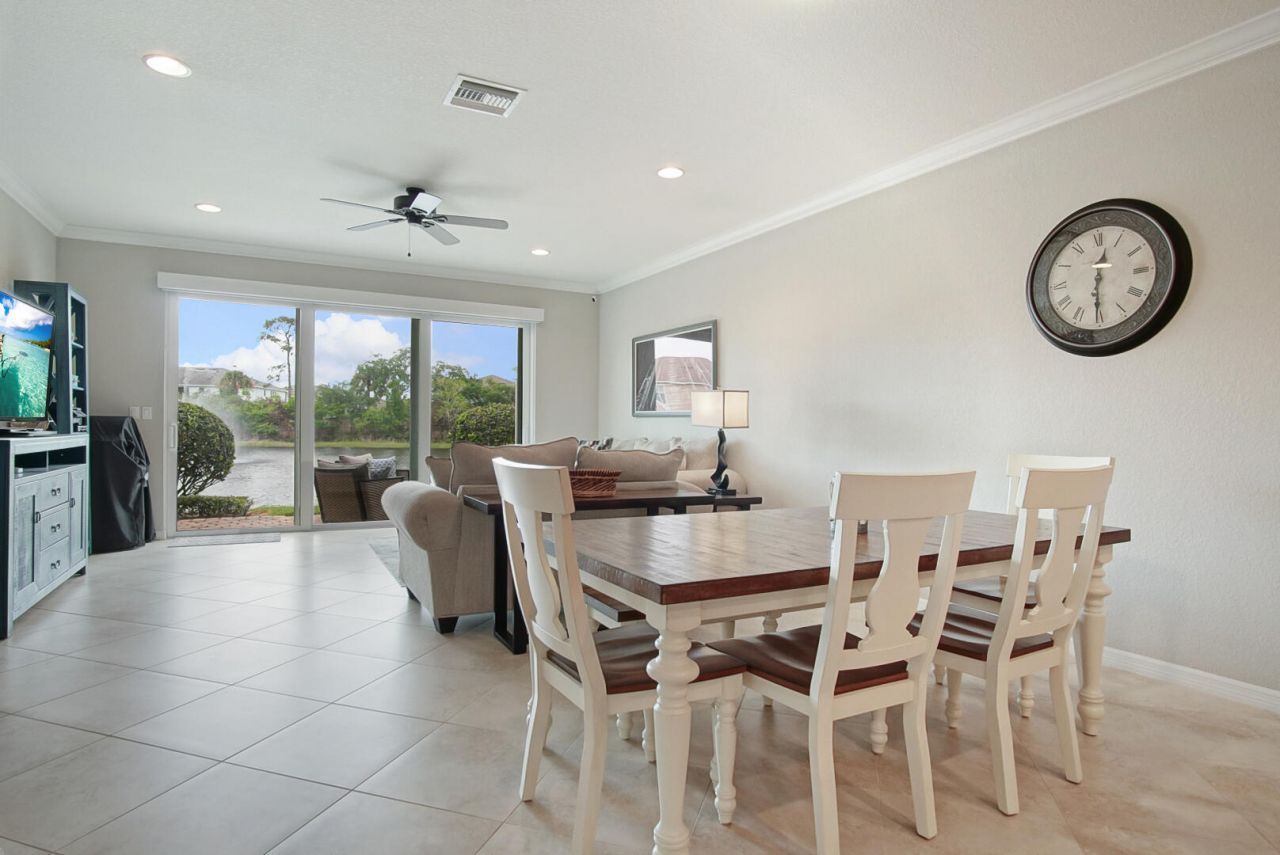 638 SW Glen Crest Way, Stuart, FL 34997 Photo