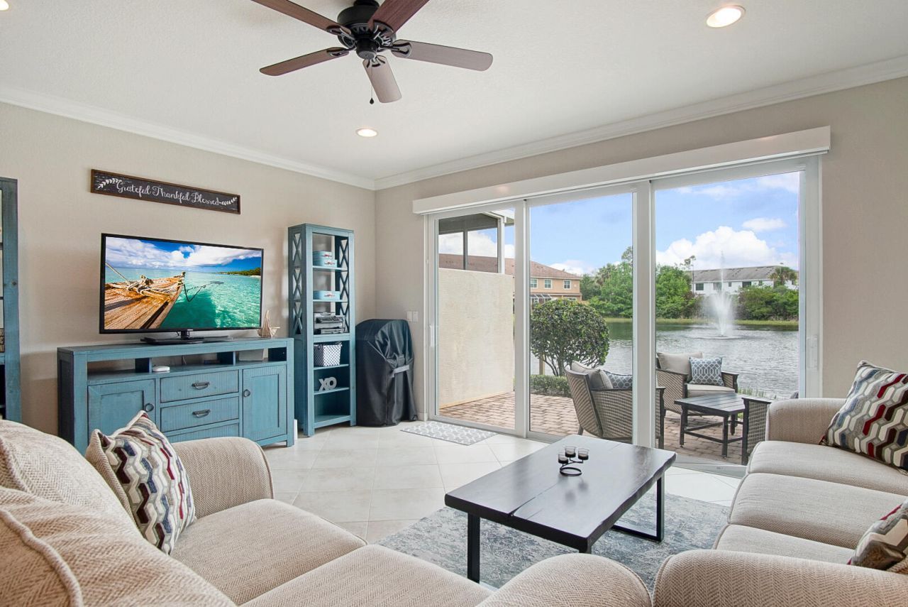 638 SW Glen Crest Way, Stuart, FL 34997 Photo