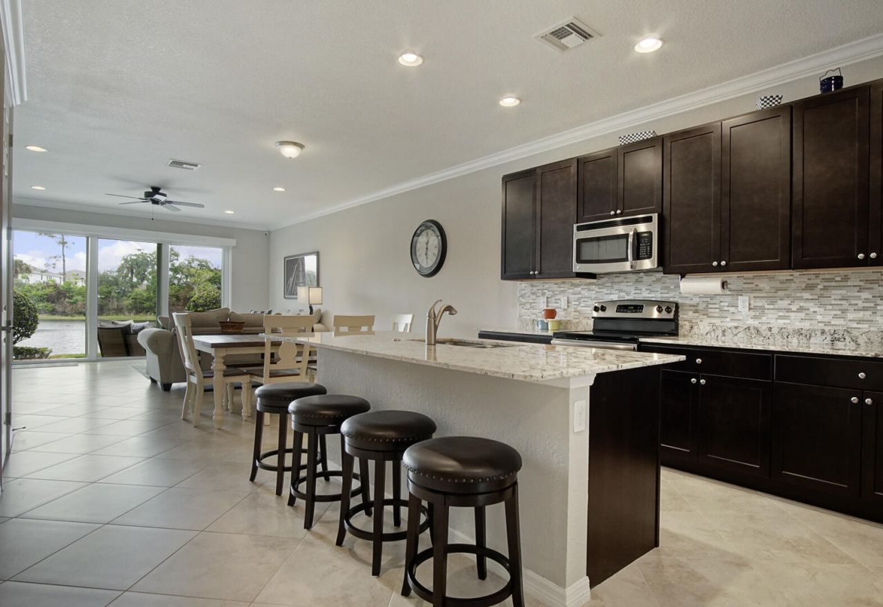 638 SW Glen Crest Way, Stuart, FL 34997 Photo