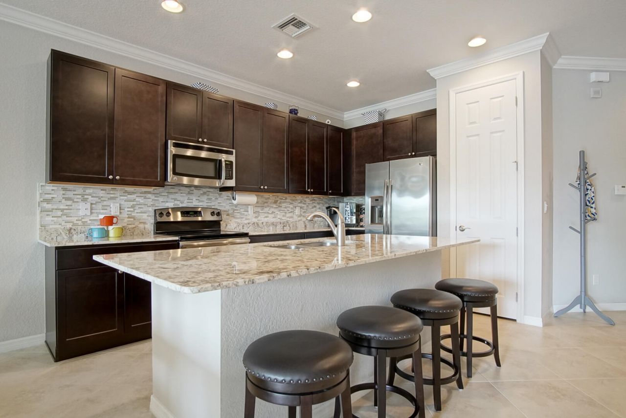 638 SW Glen Crest Way, Stuart, FL 34997 Photo