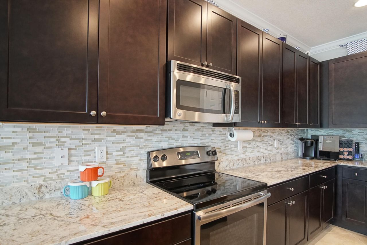 638 SW Glen Crest Way, Stuart, FL 34997 Photo