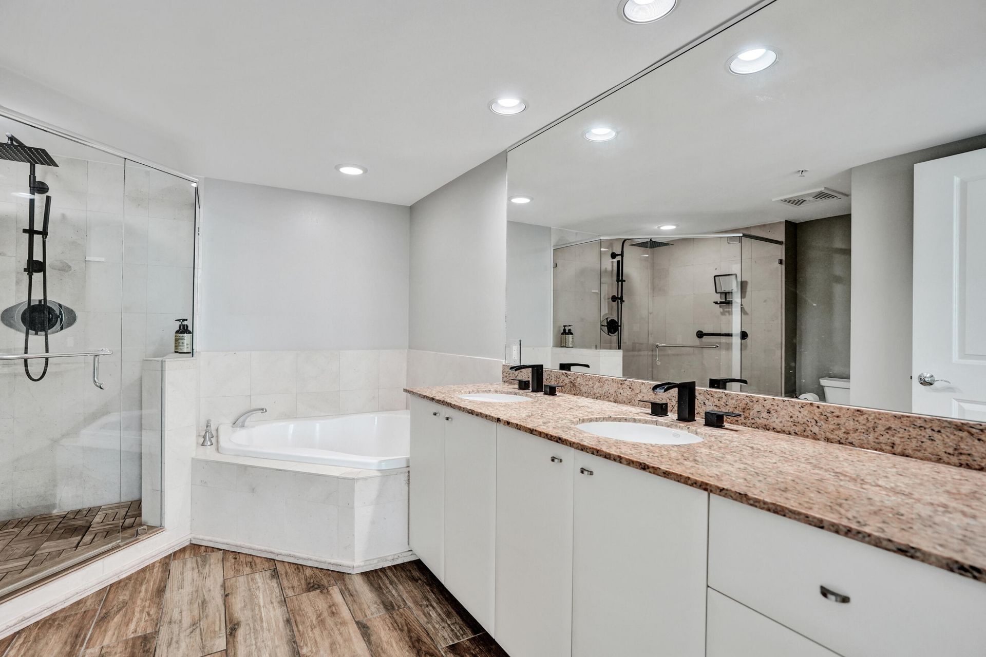 610 W Las Olas, Unit 1518n, Fort Lauderdale, FL 33312 Photo