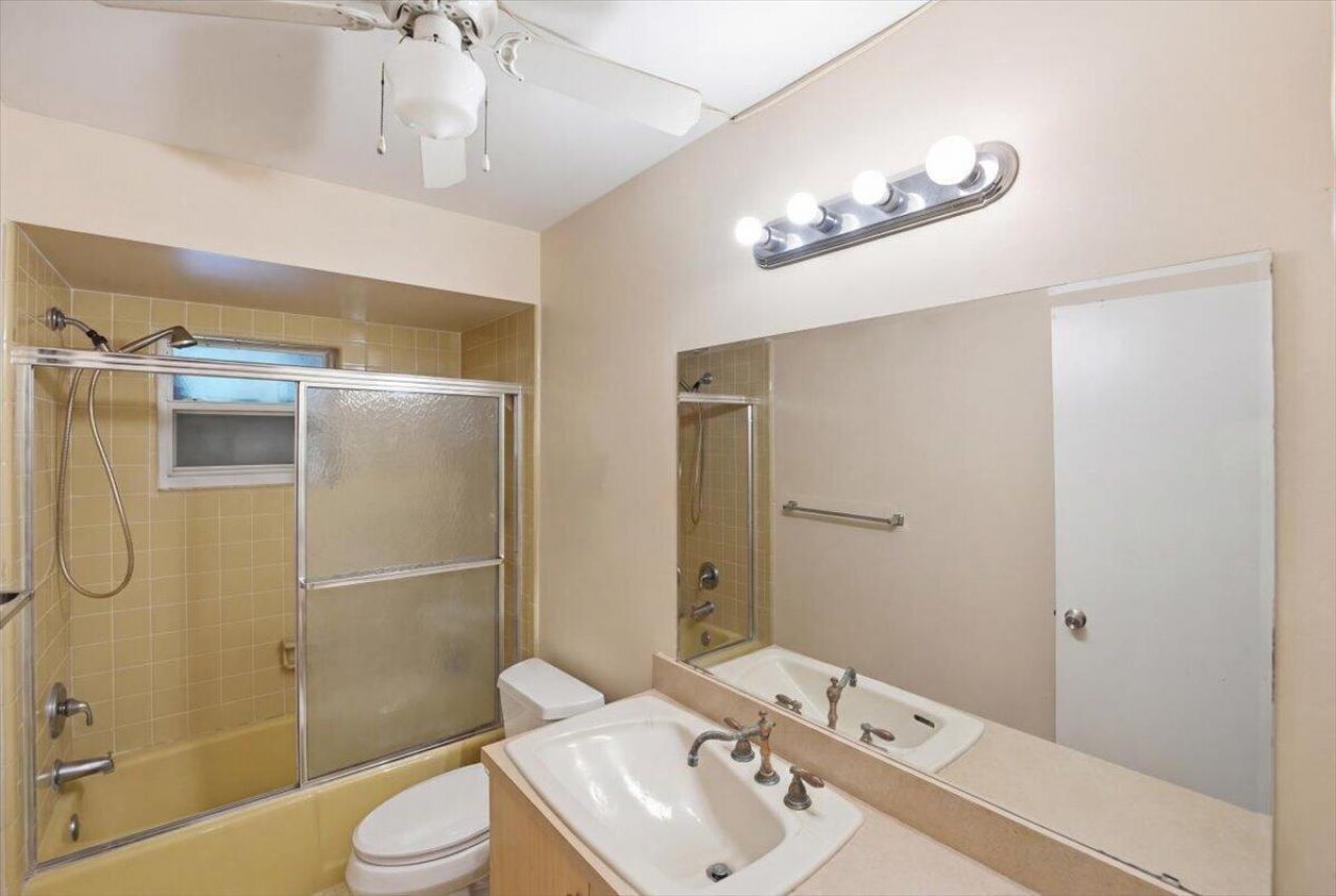 583 SE Greenway Terrace, Port Saint Lucie, FL 34983 Photo