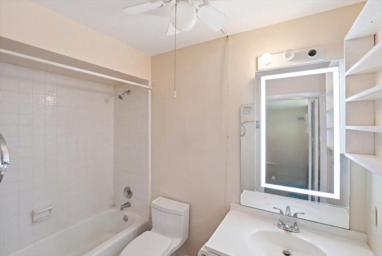 583 SE Greenway Terrace, Port Saint Lucie, FL 34983 Photo