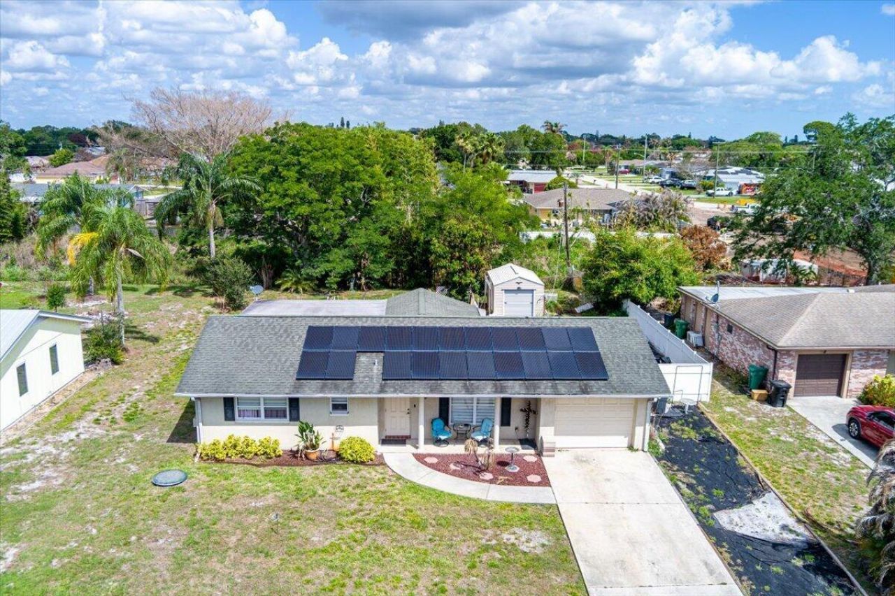 583 SE Greenway Terrace, Port Saint Lucie, FL 34983 Photo