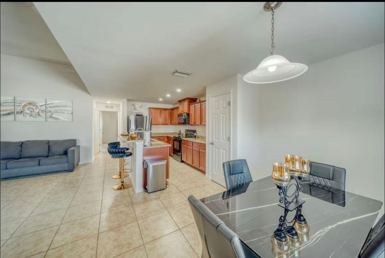 1925 SW 14th Street, Cape Coral, FL 33991 Photo