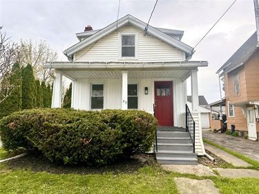 23 W High Street , Lockport, NY 14094