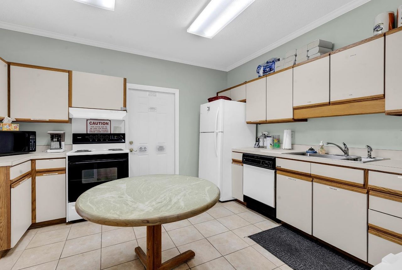 9617 Sandpiper Ct.  Photo 54