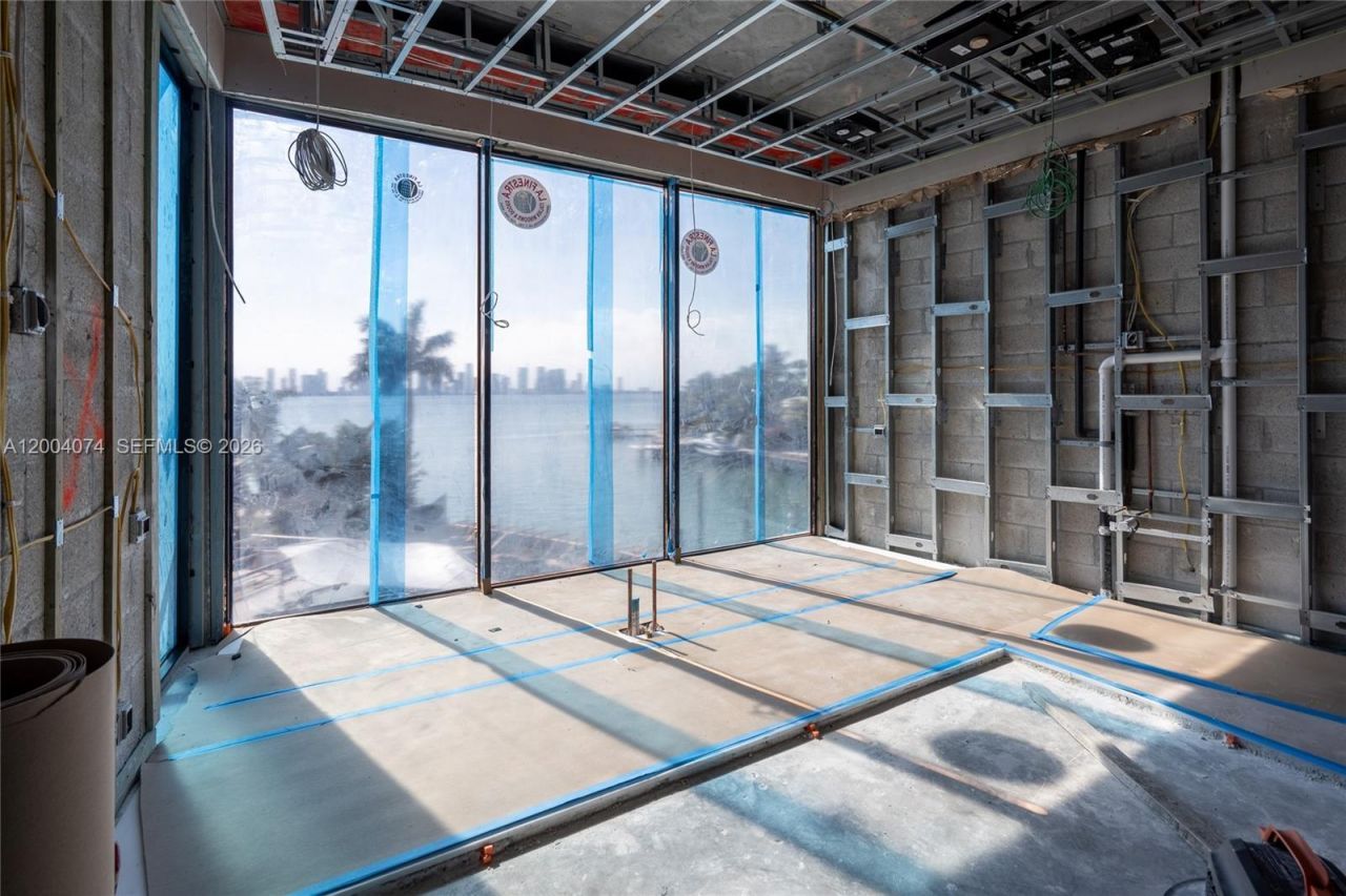 1649 W 22nd St , Miami Beach, FL 33140 Photo