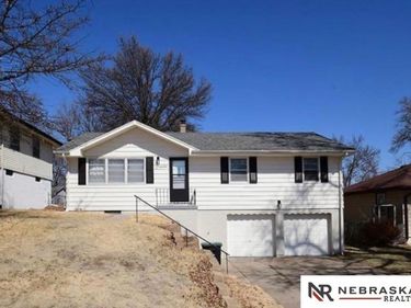 6634 Curtis Avenue, Omaha, NE 68104