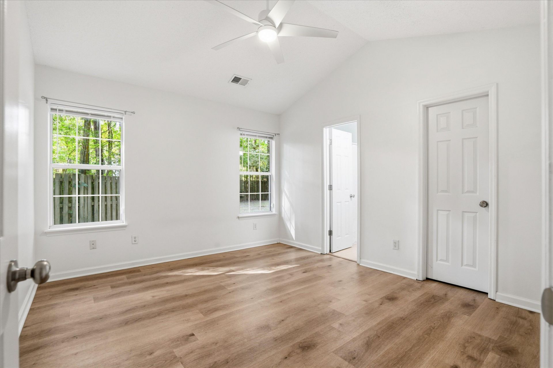 3628 Woodscape Court Photo 11