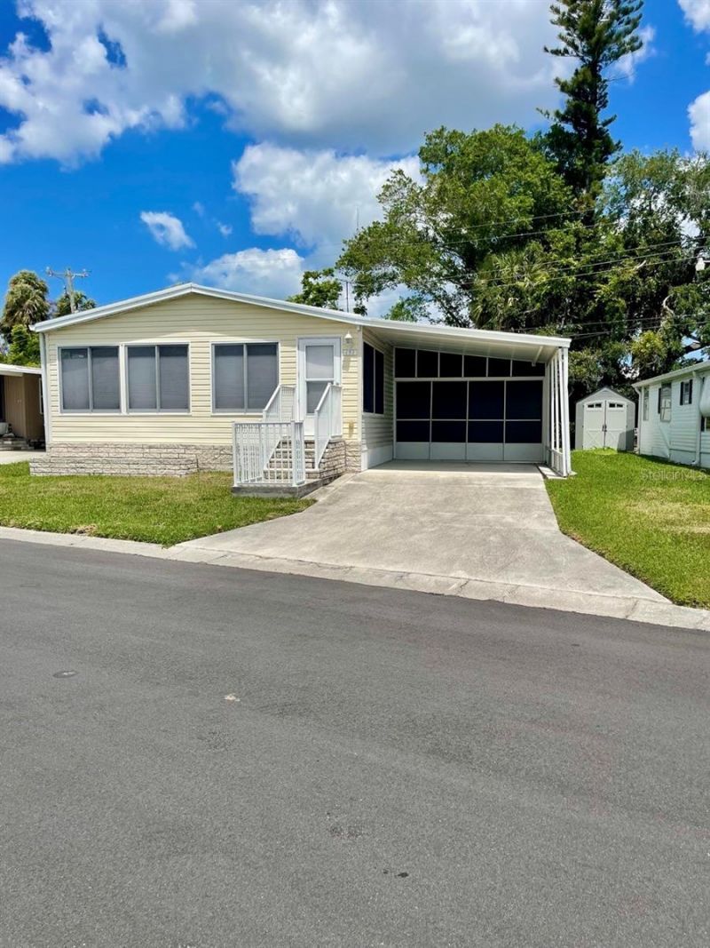 152 SHADY LANE Palmetto, FL 34221