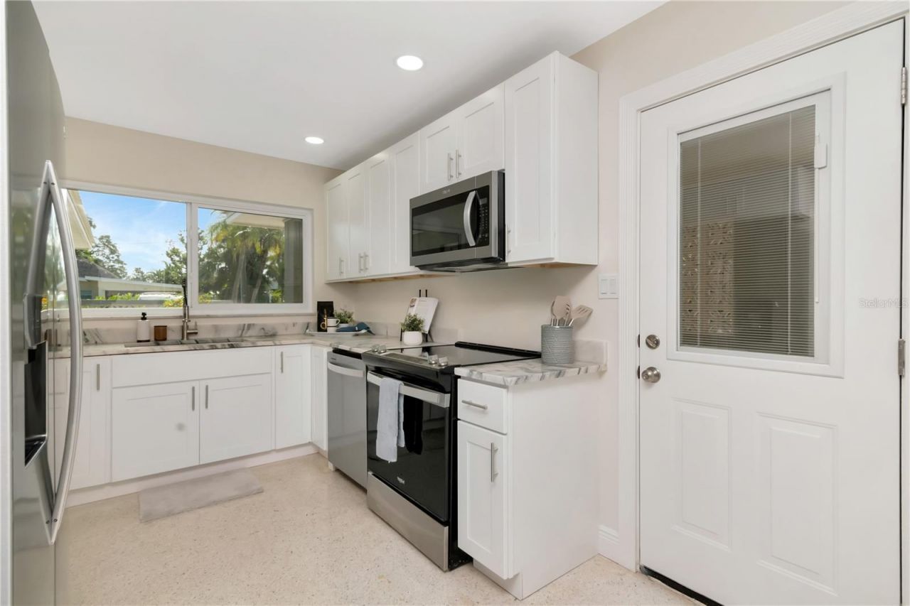 106 Steven Street, Ruskin, FL 33570 Photo