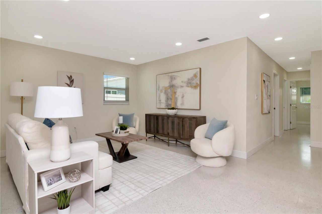 106 Steven Street, Ruskin, FL 33570 Photo