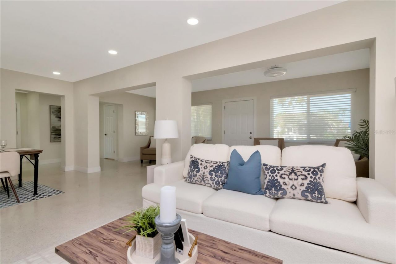 106 Steven Street, Ruskin, FL 33570 Photo