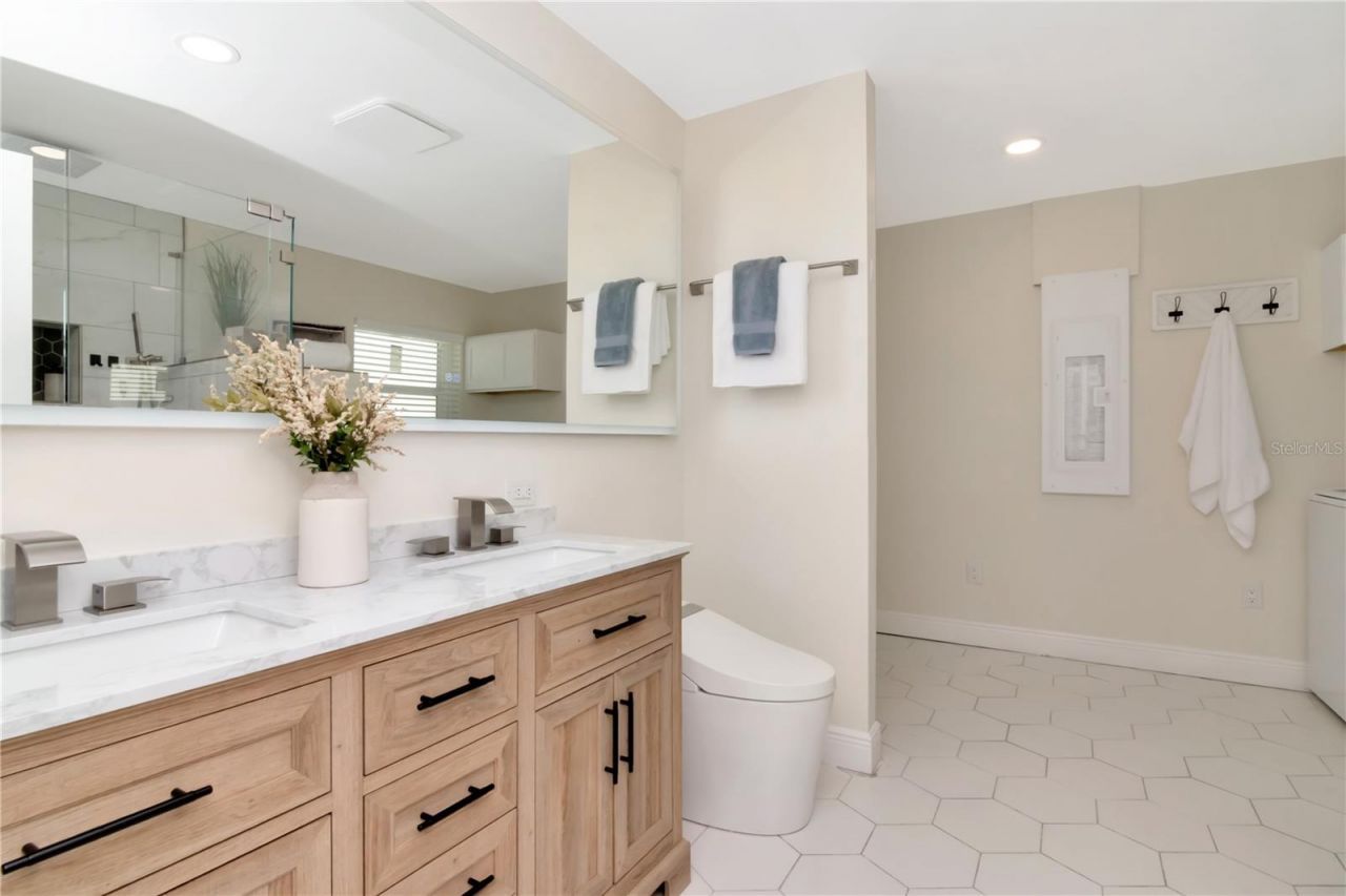 106 Steven Street, Ruskin, FL 33570 Photo