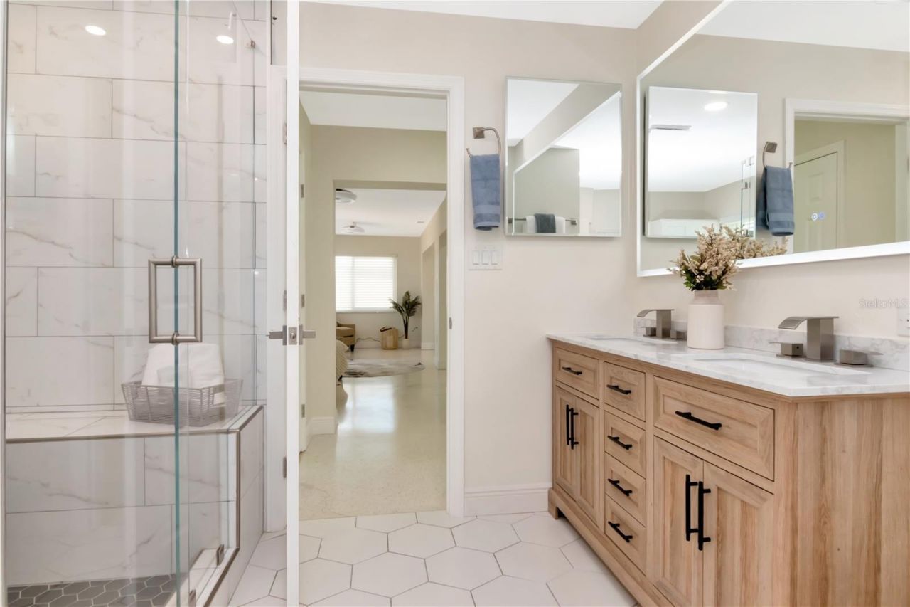 106 Steven Street, Ruskin, FL 33570 Photo