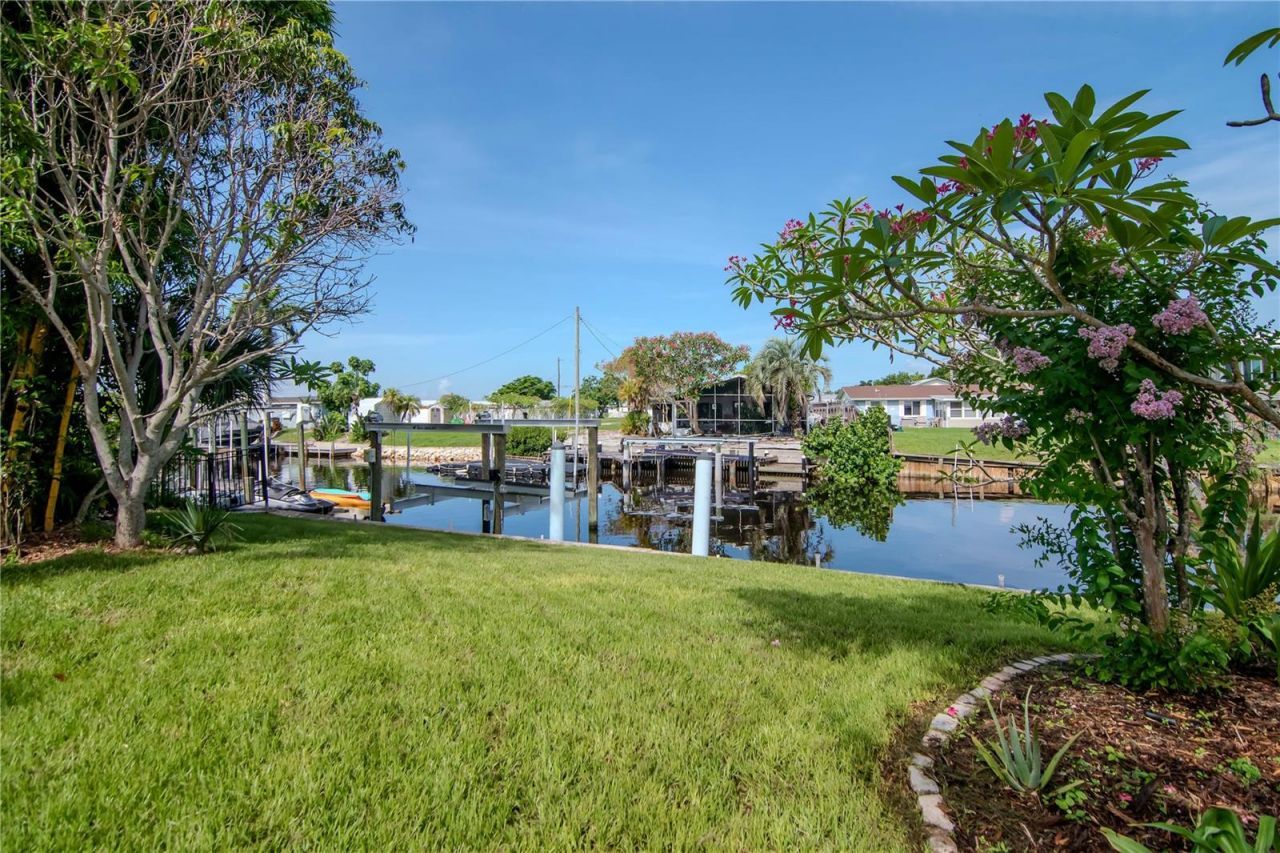 106 Steven Street, Ruskin, FL 33570 Photo