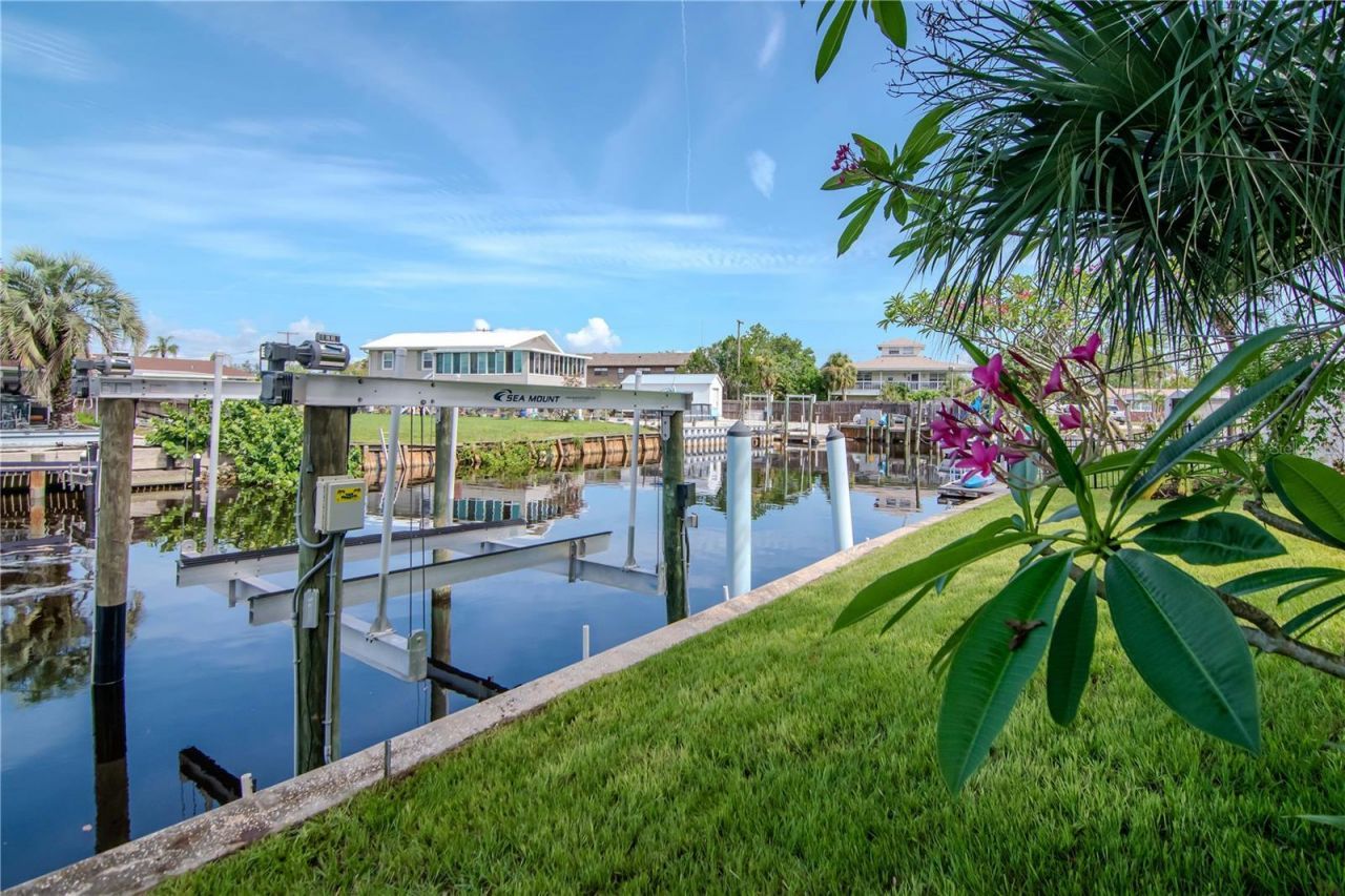 106 Steven Street, Ruskin, FL 33570 Photo
