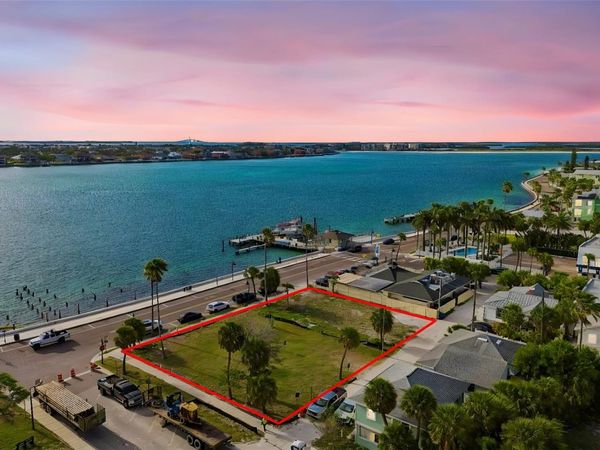 808 PASS A GRILLE WAY , ST PETE BEACH, FL 33706