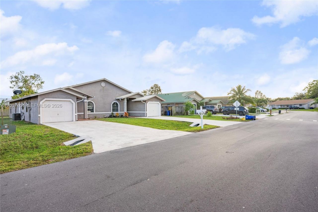 4779 SE Salvatori Rd , Unit 4779, Stuart, FL 34997 Photo