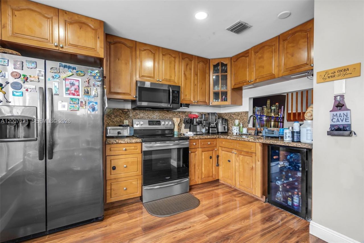 7059 Woodmont Way , Tamarac, FL 33321 Photo