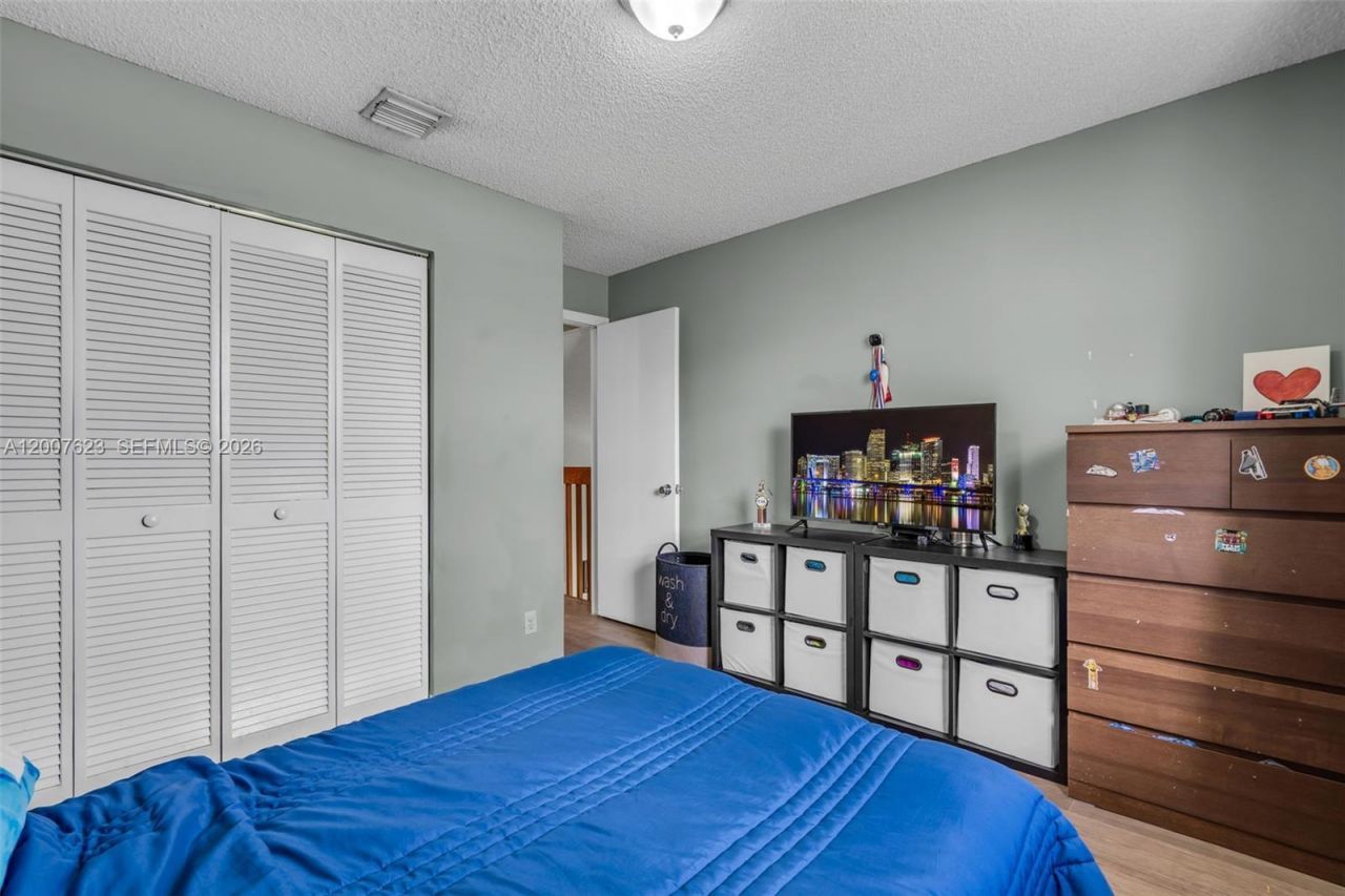 7059 Woodmont Way , Tamarac, FL 33321 Photo