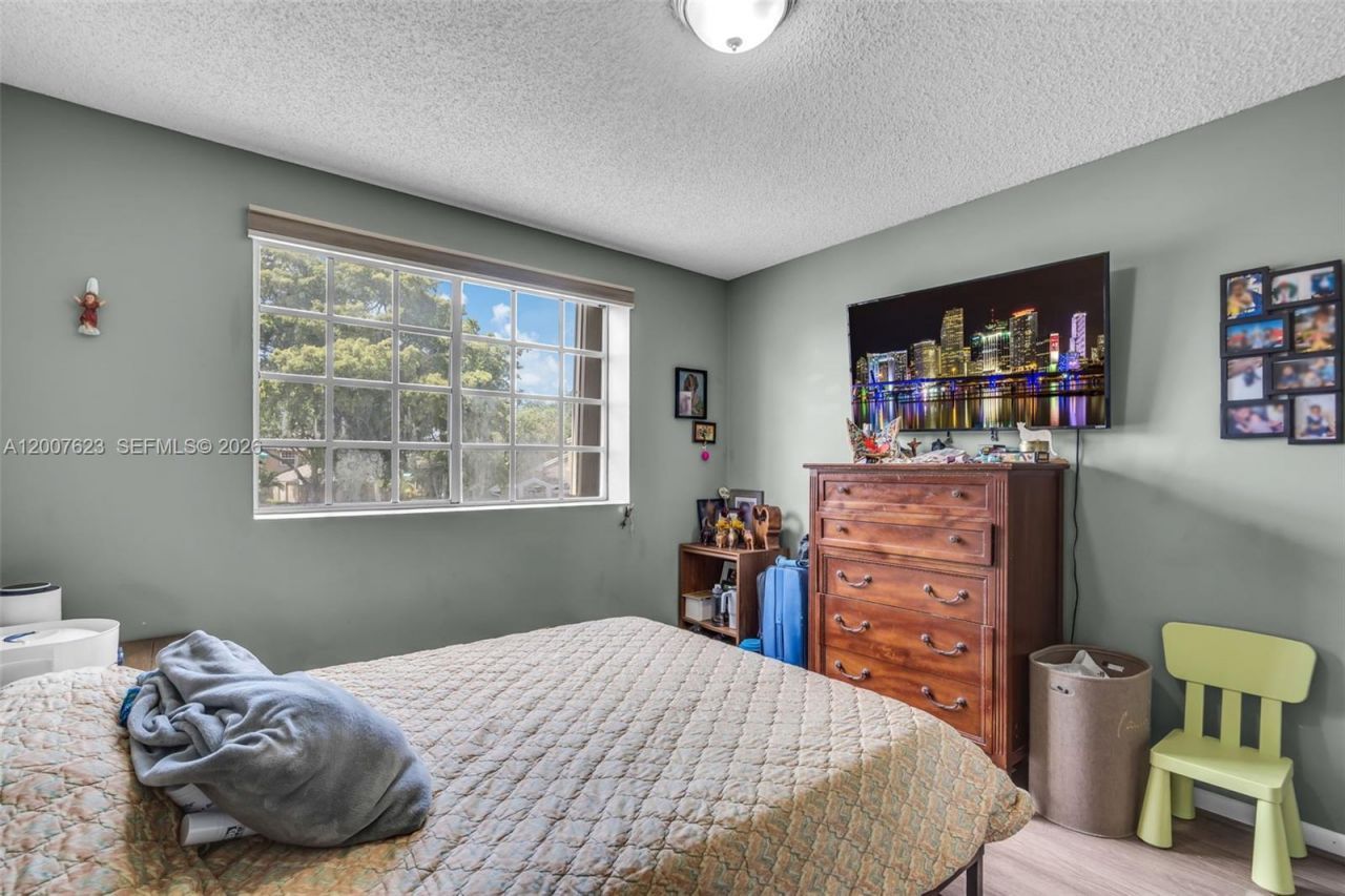 7059 Woodmont Way , Tamarac, FL 33321 Photo
