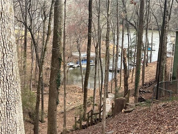 2545 Bridgewater Drive , Gainesville, GA 30506