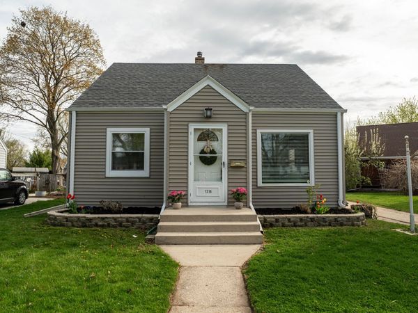 1516 E Tripoli Ave, Milwaukee, WI 53207